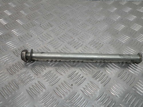 Swing arm shaft - swing, 900