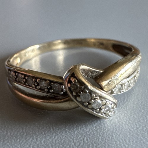 9ct yellow gold - 9ct, 0.10ct