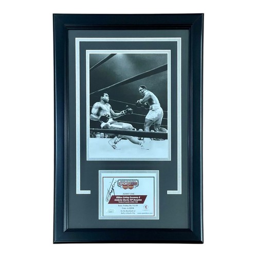 Joe frazier autographed boxing - joe,
