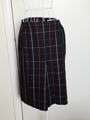 Vintage burberrys 100 wool - burberrys, 100%
