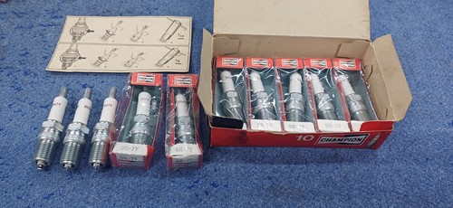 Pack spark plugs for - 10,