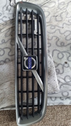 Volvo v50 front grill - volvo, design