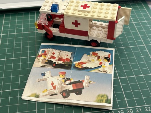 Lego town 6680 ambulance - 6680,