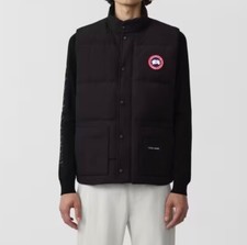 Canada Goose Freestyle Crew Gilet black in size medium 