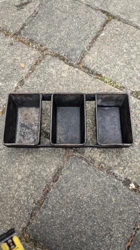 Strap bread tins - of,