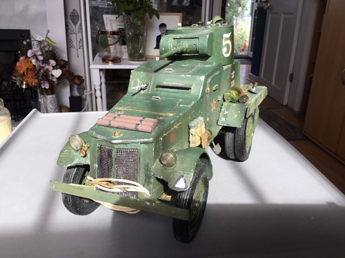 And 18 rc tanks - 1/18,