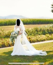 Justin Alexander Lace Fit & Flare Wedding Dress Size 10. Nude/ivory. Plus veil. 