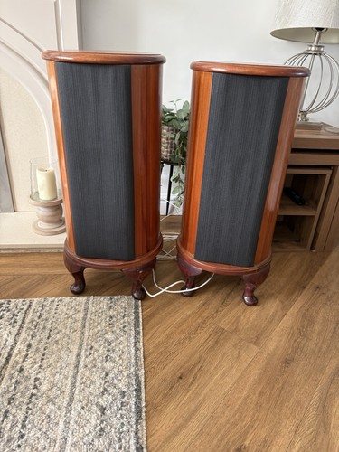 Stunning cabinet made - stunning,