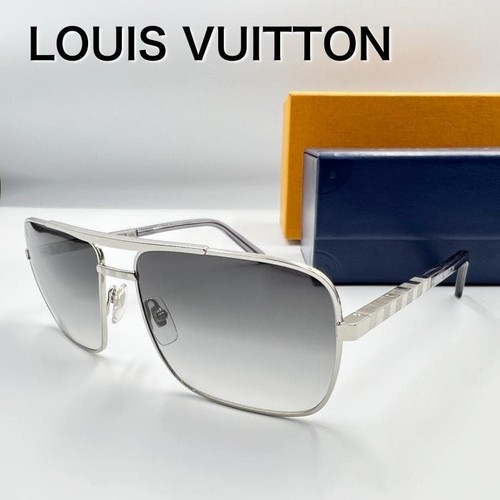 Near mint louis - mint,