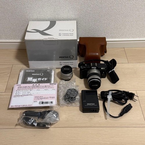 Pentax black 4mp camera - q, 12.4mp
