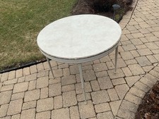 Vintage MCM Durham Line Round