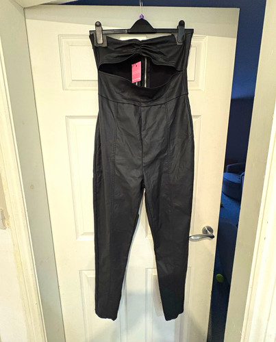 Bnwt prettylittlething - 🖤,