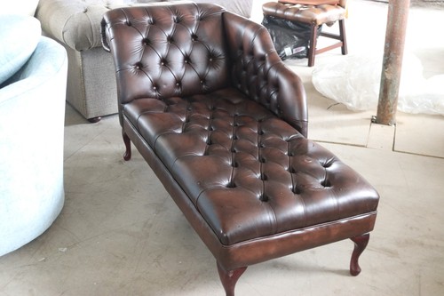 Chaise antique tufted - antique,