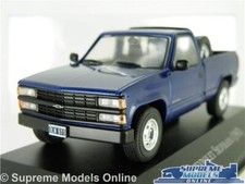 CHEVROLET SILVERADO MODEL PICK UP TRUCK 1997 BLUE 1:43 IXO CLASSIC + CASE K8