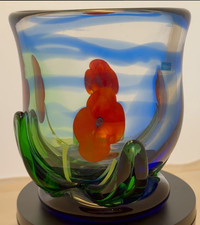 Caithness poppy glass vase. Scottish art glass. 14cm high by 13cm wide