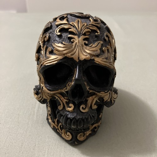 Baroque skull resin black gold - skull,