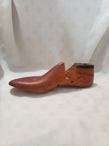 Vintage wooden cobblers - j.v.,