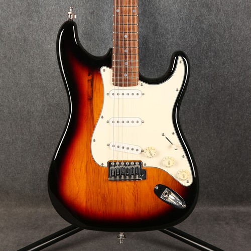 Squier bullet stratocaster - squier, 3