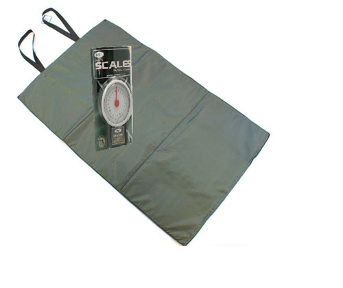 Carp fishing unhooking - fishing,