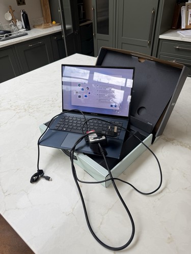 Asus zenbook comes with box - asus,