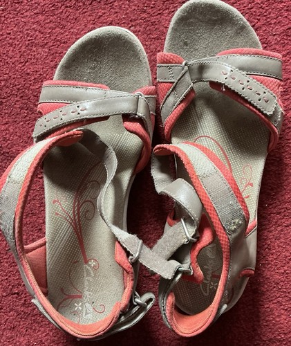 Clark size beige peach - clark’s, beige/peach