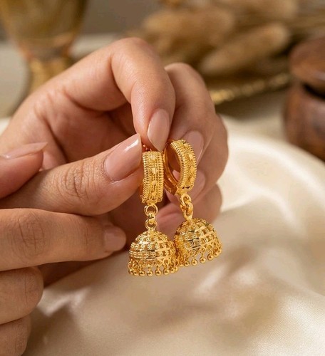 New gold plated earring - new,
