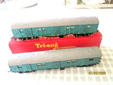 2 x Triang 00 Gauge R226-