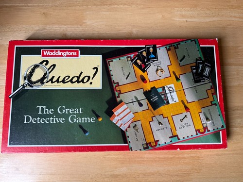Waddingtons cluedo board game - cluedo,