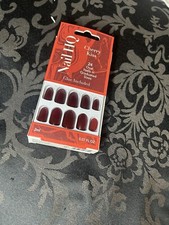 Nail HQ Oval Cherry Kiss Nails (24 Pieces)