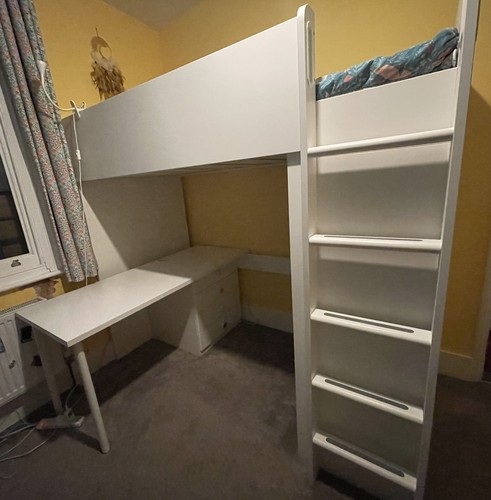 High sleeper cabin - high, bed