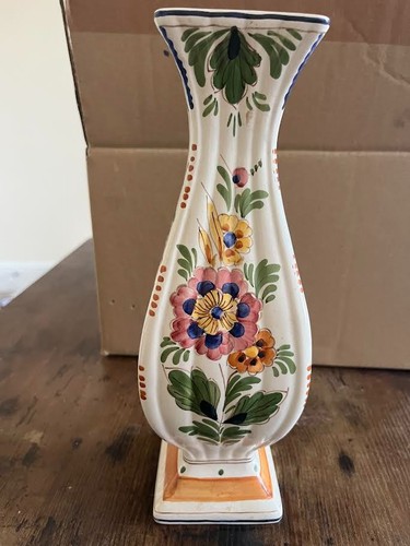 Delftware floral pattern - delftware, vase