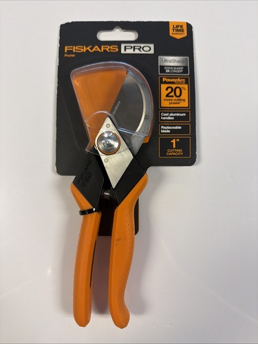 New fiskars pruners - (g2126),