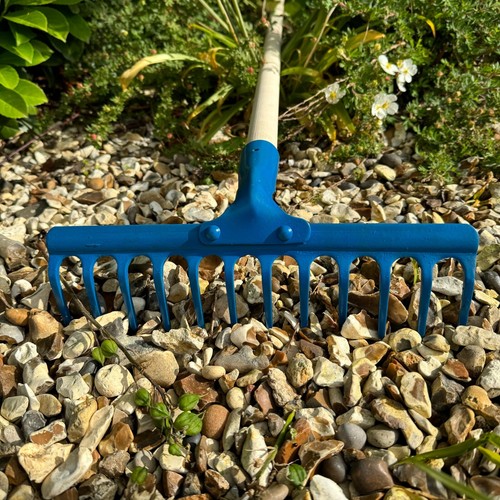 Heavy duty steel rake 39 - 33,,