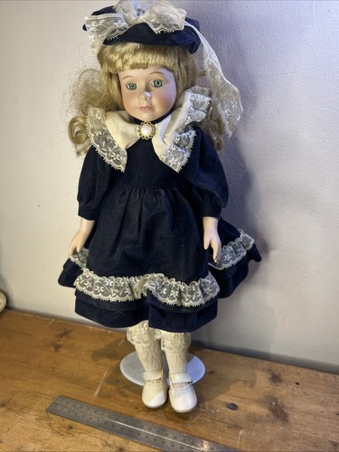 The dolls house gift - the,