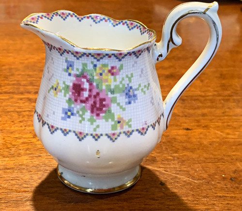 Royal albert petit point - point, bone