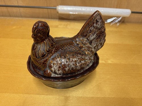 Kernewert pottery chicken - chicken, egg
