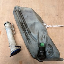 Peugeot 206 windscreen washer bottle tank reservoir and pump 9628747480