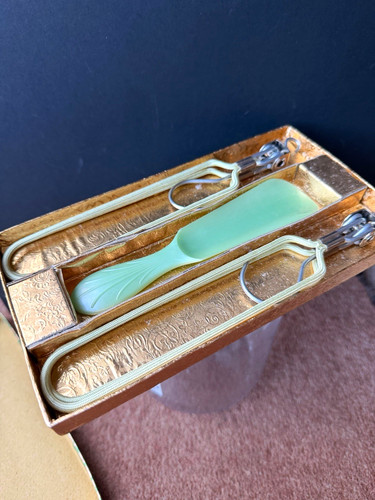 Vintage boxed 1950s travel - , set