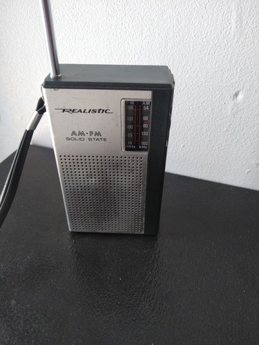 Radio shack realistic - radio,