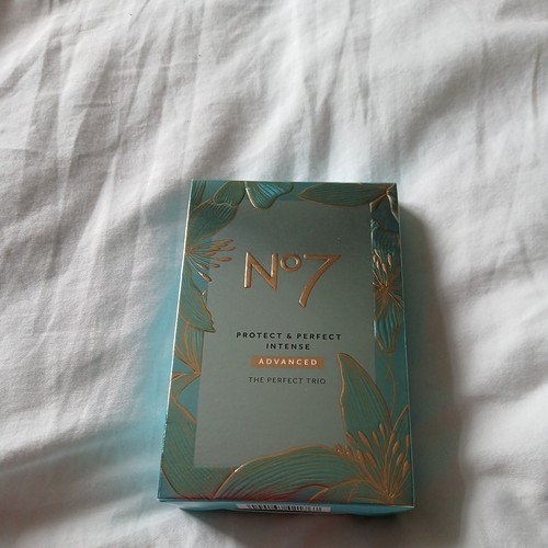 No7 protect perfect in - &,