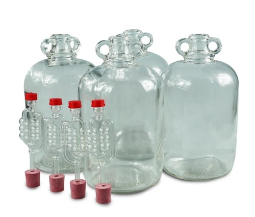 Vintage wine making clear - vintage,