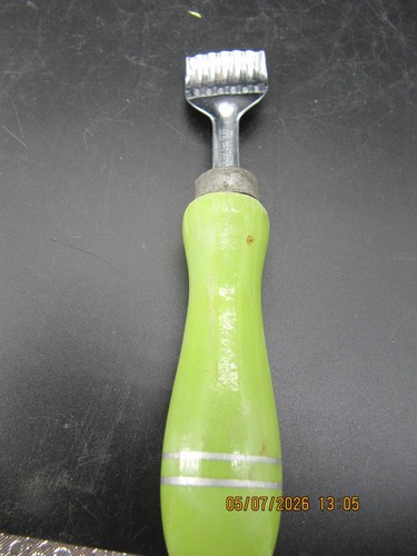 Vintage nutbrown butter curler - vintage,
