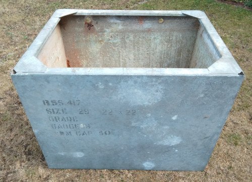 Galvanised water tank - 22in, x