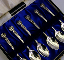 LIBERTY & Co ARTS & CRAFTS