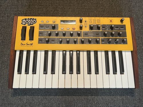 Dave smith instruments mopho - dave,