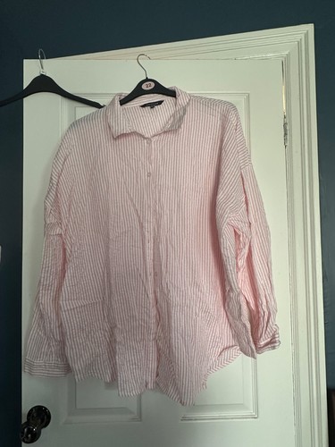 Ladies size bundle of - 22-24,