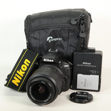 Nikon D5600 DSLR Camera & AF-S 18-55mm VR Lens, S.Count: 3K Only, Excellent Cond