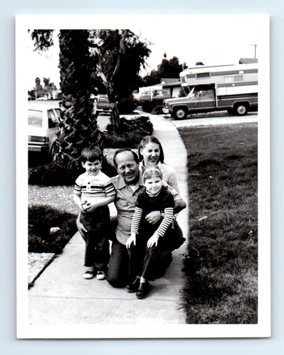 Old vintage photo man girls - photo,