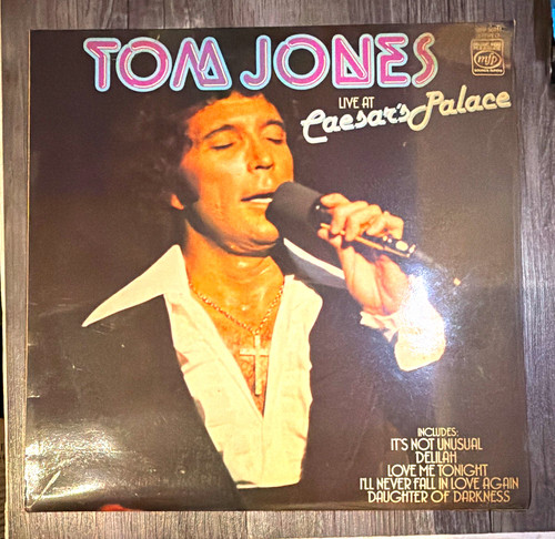 Tom jones live - tom,