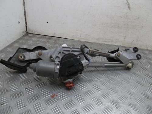 Toyota vellfire front wiper - front,